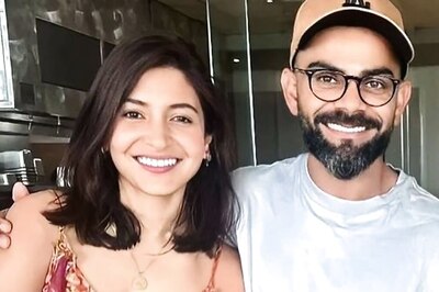 Virat Kohli Wraps Arm Around Anushka Sharma in Viral Pics Amid Rumours of Moving to London; Fans React