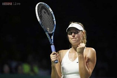 Maria Sharapova grinds out first win but still exits WTA Finals