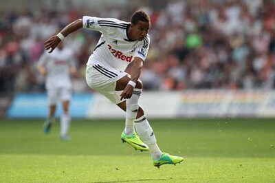 Man City sign Scott Sinclair from Swansea