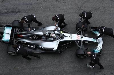 Formula One: Lewis Hamilton Fastest at First Test of 2018