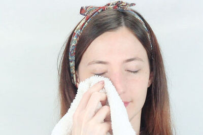 How to Apply Makeup for a Fancy Party