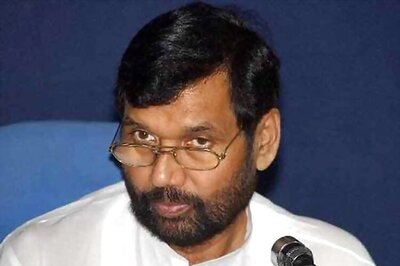 Lalu Prasad Yadav and Nitish Kumar will backstab each other: Ramvilas Paswan on alliance