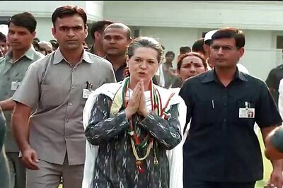 Narendra Modi wishes Sonia Gandhi on her 69th birthday