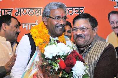CMs Rawat, Yogi Decide to Sort out Pending Matters Between Uttarakhand and UP