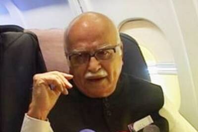 CPM has 'nuked' farmers in Nandigram, says Advani