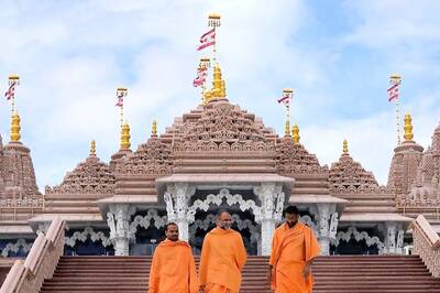 Abu Dhabi Temple Opens Doors For Public, Authorities Issue Guidelines on What to Wear