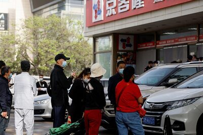 Beijing Residents Stock Up On Essentials, Fear Shanghai-like Lockdown As Covid Cases Rise