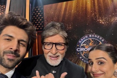 Kartik Aaryan, Vidya Balan Click Selfie With Amitabh Bachchan During Bhool Bhulaiyaa 3 Promotions, Fans React