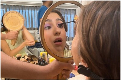 Sara Ali Khan Wraps Up Her Shoot Day in a Poetic Way, Has Fries and Pies on Her Mind