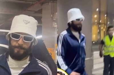 Ranveer Singh Keeps It Cool And Comfy In Casuals As He Gets Papped At Airport, Video Goes Viral
