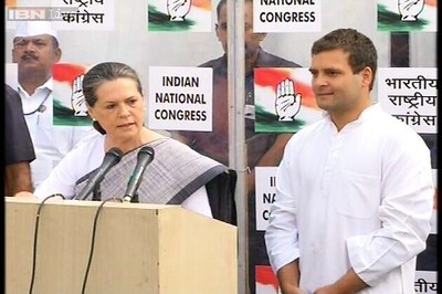 Sonia, Rahul should take 2-year break: Congress leader Brar