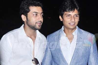 Actor Suriya unveils Jiiva's 'Mugamoodi'