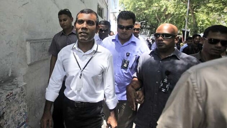 Nasheed wins first round of Maldives' presidential election