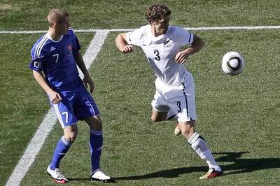 New Zealand strike late to earn 1-1 draw