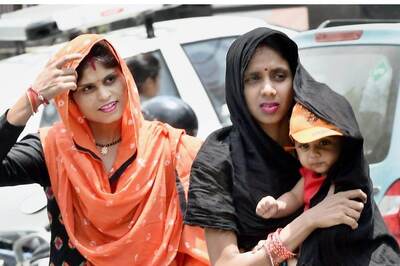 IMD Issues Red Alert For Heat In Delhi; Temperatures Expected To Touch Upto 44°C