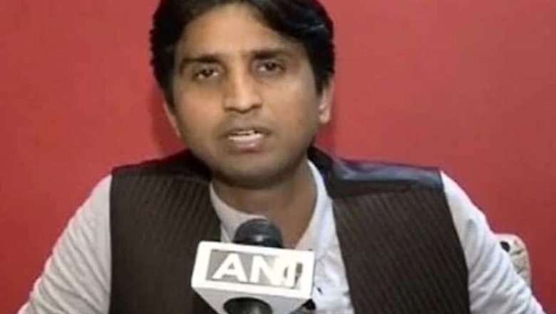 FIR against Kumar Vishwas for staging dharna inside police station