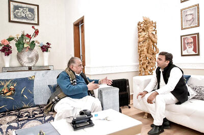 How Mulayam Opposed Akhilesh All Along But Still Transferred Power