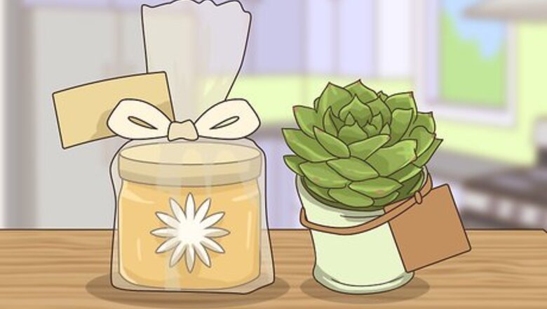 How to Pick Budget Friendly Wedding Favors