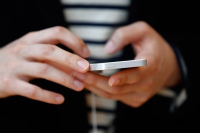 Smartphones Set to Overtake Feature Phones as Most Used Device in India by 2019