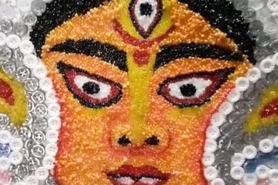 West Bengal: Artist Creats a Unique Portrait of Goddess Durga Using Over 1600 Buttons