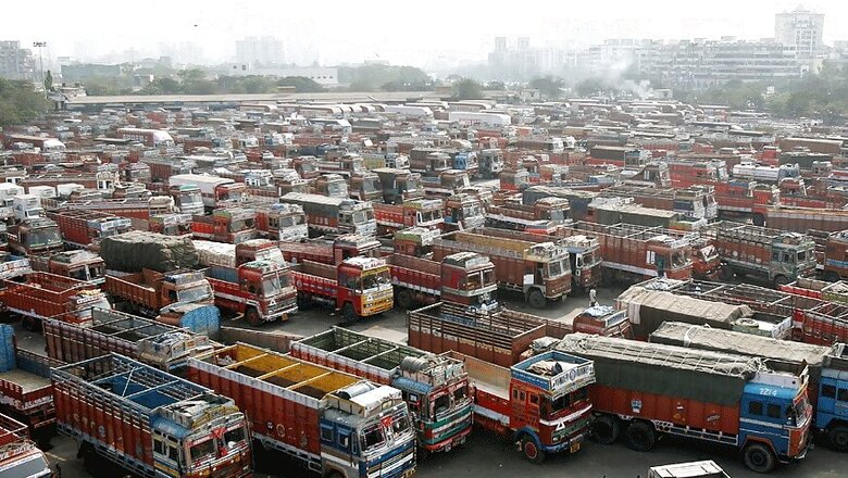 Truckers to Observe Countrywide ‘Chakka Jam’ Against GST on Oct 9 and 10