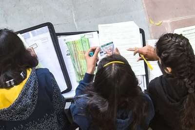 MCD Takes Primary School Admissions Online, Discusses Ways to Improve Students' FLN Skills