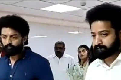 Jr NTR Gets Emotional As He Visits Cousin Nandamuri Taraka Ratna in Hospital; Pic Goes Viral