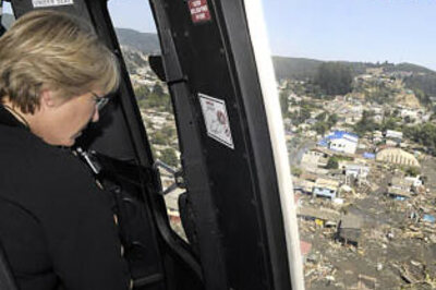 More than 700 killed in Chile quake, tsunamis
