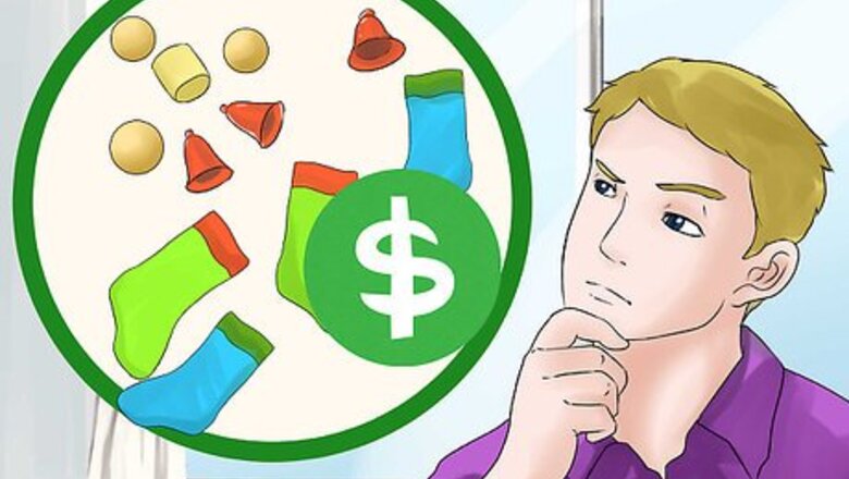 How to Save Money by Buying Christmas Bargains After Christmas