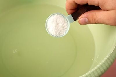 How to Wash Black & Blue Jeans without Fading Their Color