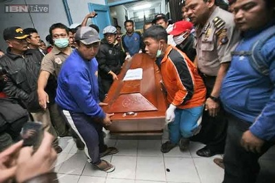 Indonesia: 14 killed in volcanic eruption