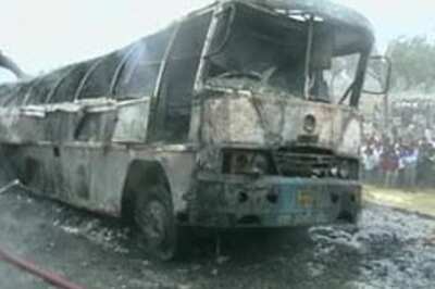 40 killed as bus catches fire in Uttar Pradesh