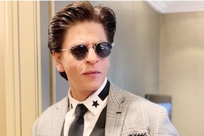 Shah Rukh Khan's Counsel Tells Gujarat HC: 'Distributing Gifts Not Being Negligent or Rash' | Deets Inside