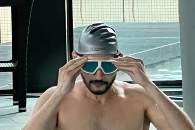 Hold Your Breath! Mahesh Babu's Shirtless Picture In a Pool Is Too Hot To Handle