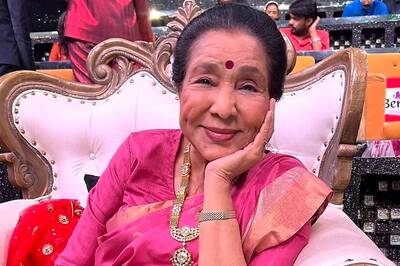 Asha Bhosle Turns 90, Opens Up On Struggles and Politics She Faced: 'When I Look Back...'