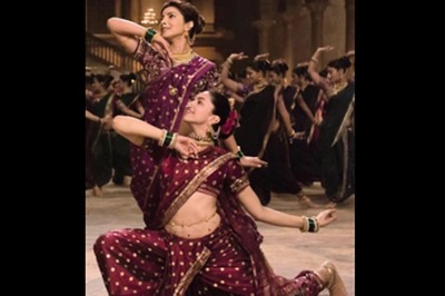Bajirao Mastani: Deepika Padukone and Priyanka Chopra mesmerize with their dance moves in 'Pinga'