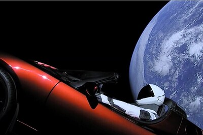 SpaceX Delays Plans to Send Tourists Around Moon: Report