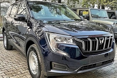 Mahindra XUV700 to Get New Base Variant, MX Range to be Expanded with Petrol AT Grade