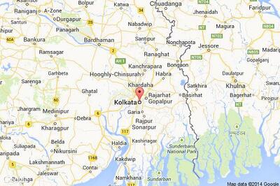Kolkata: Elderly man commits suicide at Metro station, services affected