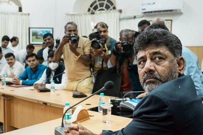 Make 'Room' for DKS: With Karnataka Coffers Dry, Dy CM Splurging on Posh Chamber for Himself, Says BJP