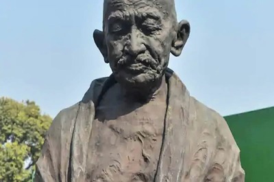 Indian-American Congressmen Seek FBI Inquiry into Vandalism of Gandhi Statue