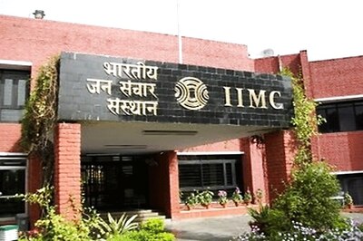 IIMC Students Call Off Hunger Strike Against Fee Hike After Administration Accepts Demands
