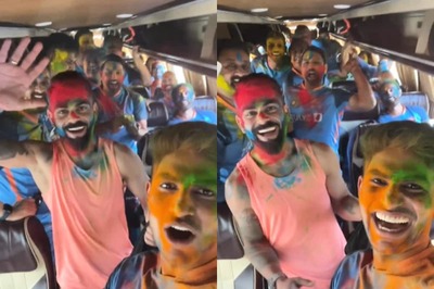 Watch: Rohit Sharma Throws Color on Virat Kohli, Indian Players Celebrate Holi on Team Bus