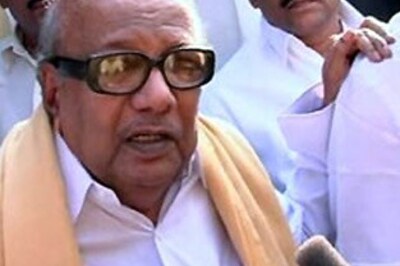 Karunanidhi dares EC to defer poll