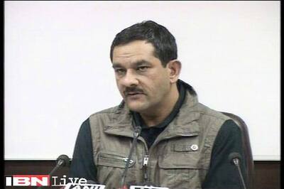 Sports Minister backs IOC diktat; asks IOA to amend constitution