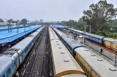 Woman Sexually Harassed on Mumbai Local Train
