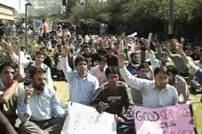 J-K govt warns doctors on strike, suspends 28