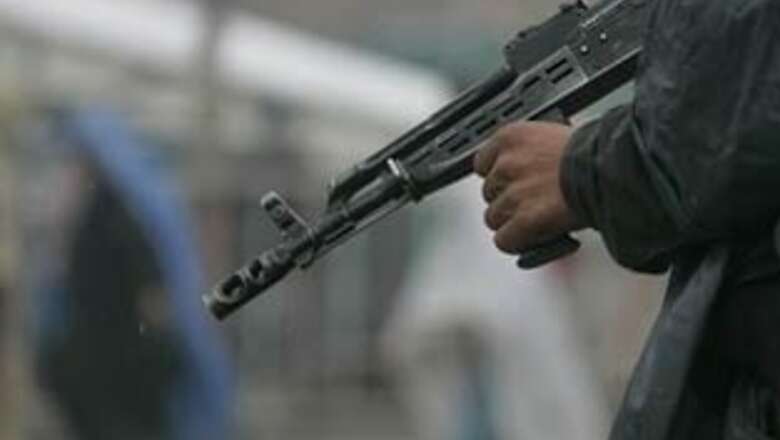 Civilians flee as offensive against Taliban continues