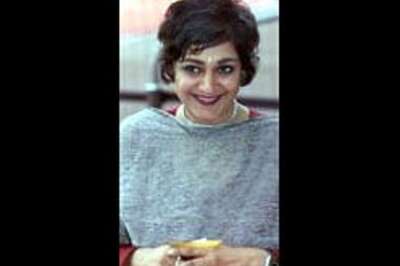 NRI actress begins crusade for Shilpa