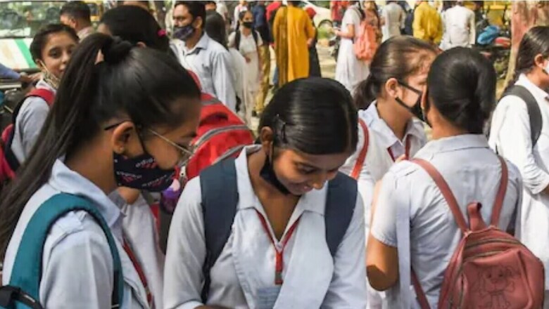 UP Class 12 Board's Math, Biology Question Papers Shared on Whatsapp Group During Exam